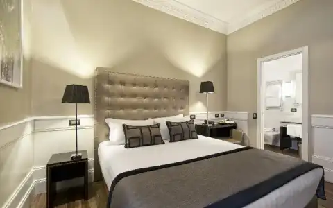 The Independent Suite - 34