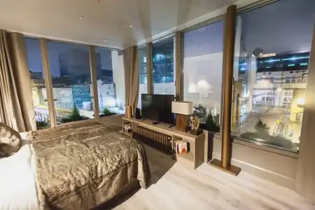 Clarendon Suites - 24