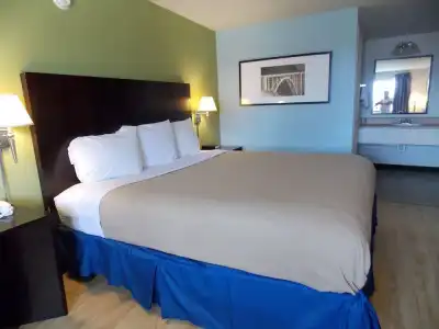 Augusta Best Inn - 6