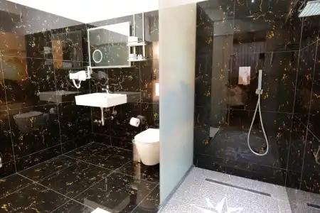 Oceanic Overview Suites - 76