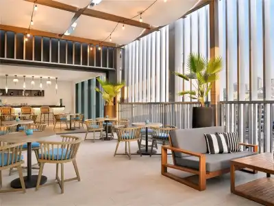 Mercure Dubai Gold District - 16