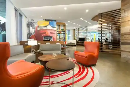 Courtyard by Marriott Santa Monica - 31