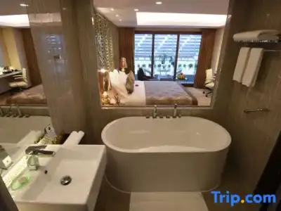 Best Western Chinatown - 82