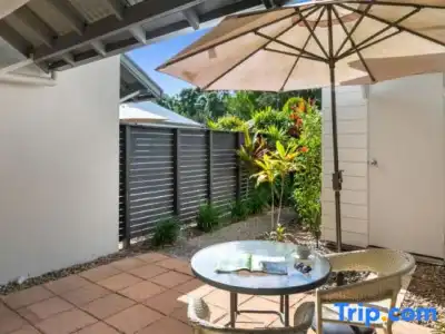 Noosa Entrance Waterfront Resort - 325