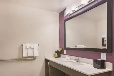 La Quinta Inn & Suites by Wyndham Chattanooga - Lookout Mtn - 33