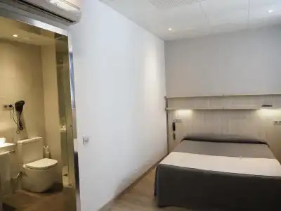 Hostal Benidorm - 40