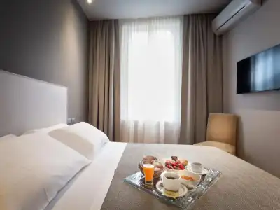 HNN Luxury Suites - 30