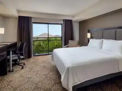 Holiday Inn & Suites Phoenix Airport North by IHG - 39