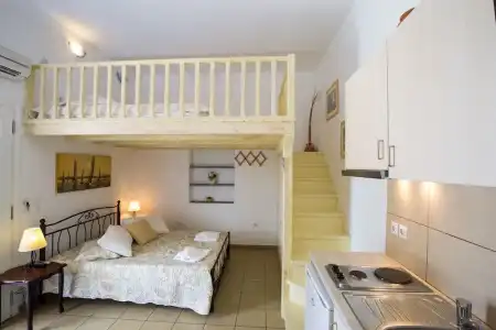 Pension Ageliki - 84