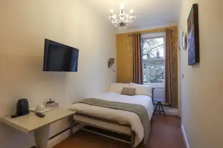 Primrose Guest House - 41