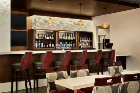 DoubleTree by Hilton Toronto Airport - 20