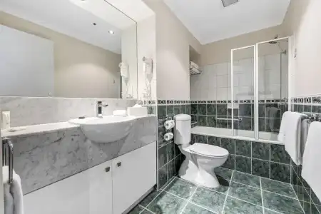 Clarion Suites Gateway - 72