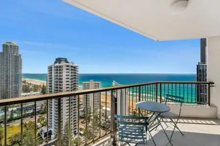 Surfers Century Oceanside Apartments - 194