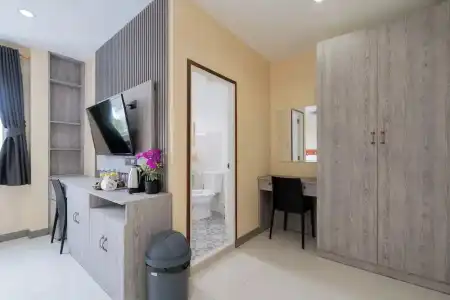 Square One Patong - 142