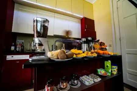 Dukes Corner Guest House - 14