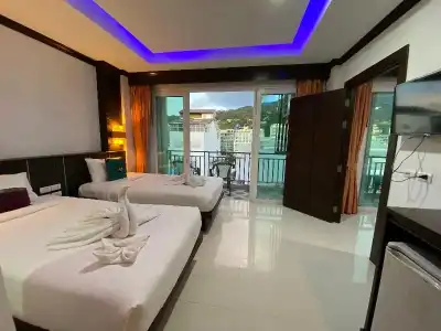 77 Patong & Spa - 44
