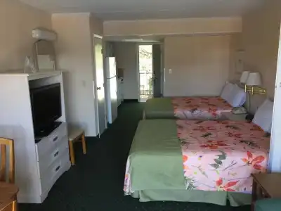 Sea Hawk Motel - 14