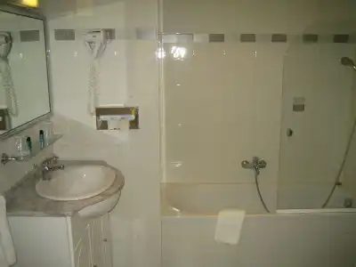 ATH Hôtel Athénée - 6