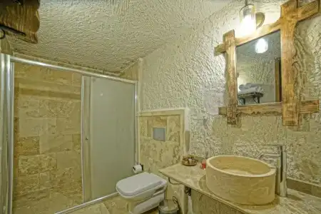 Risus Cave Suites - 59
