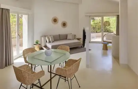 Baia di Chia Resort Sardinia, Curio Collection by Hilton - 12