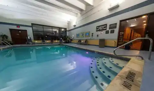DoubleTree by Hilton - 17