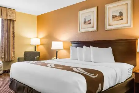Quality Inn & Suites Bloomington University Area - 30