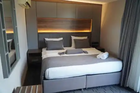 Best House - 37