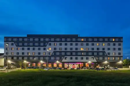 Moxy Frankfurt Airport Kelsterbach - 13