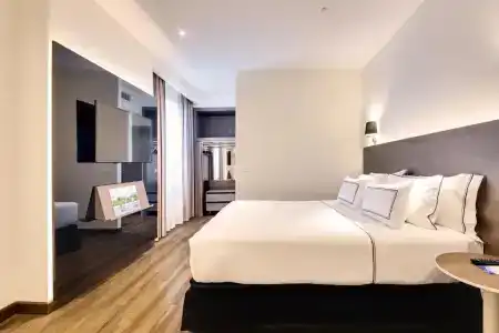 Melia Madrid Serrano - 44