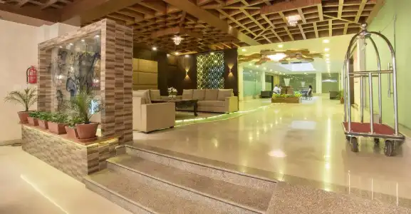 Yatri Suites and Spa - 0