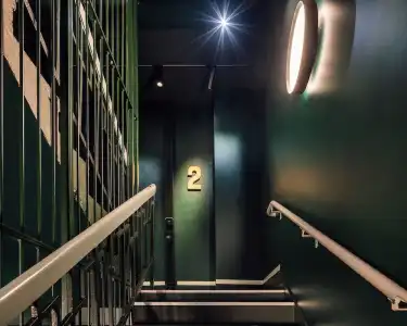 Hobo - 20