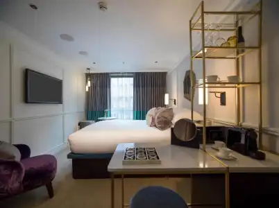 The Guardsman and Residences - 38