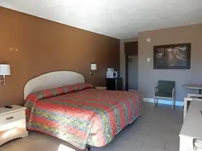Sunset Inn - 36