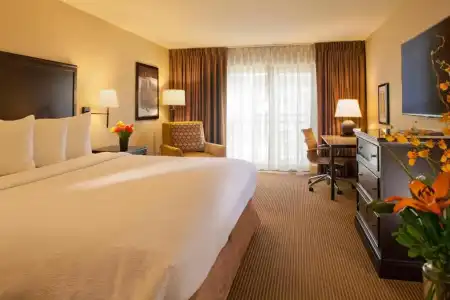 Silver Cloud Broadway - 50