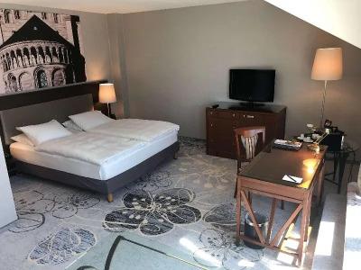 Brunfels, in the Unbound Collection by Hyatt - 35