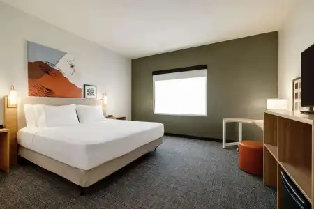 Spark By Hilton Las Vegas Airport - 11