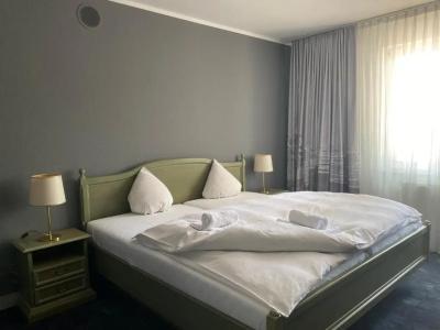 SL'Otel im Parforcehaus - 1