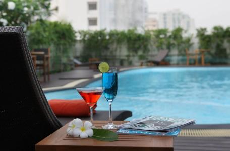 Lohas Residences Sukhumvit - 18