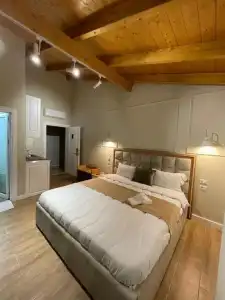 Arial Penthouse Suites - 84