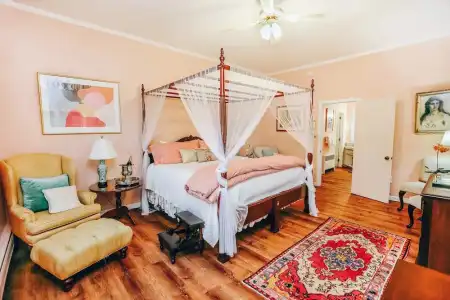 Wilburton Inn - 258