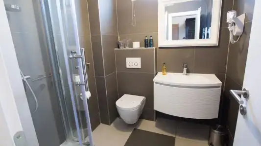 Regal Residence - 8
