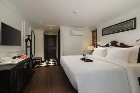 My Gallery Boutique & Spa - 45