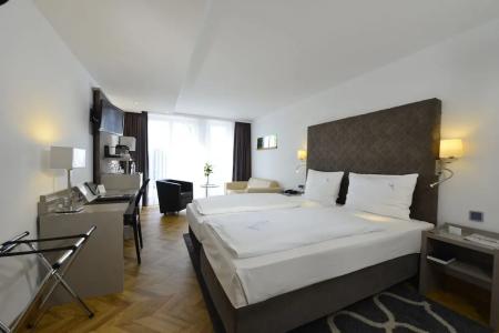 Caroline Mathilde - 27