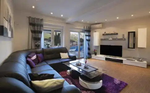Montelux Apartments - 1