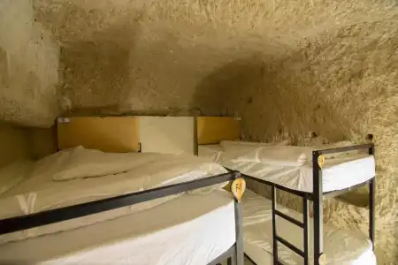 Kamelya Cave Hostel - 24