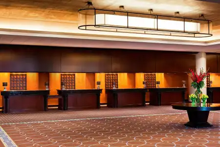 Sheraton New Orleans - 25
