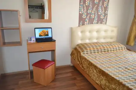 Second Home Hostel - 39