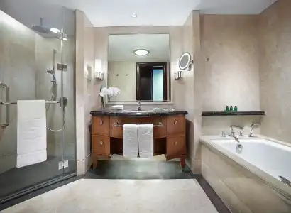 Shangri-La Jakarta - 14