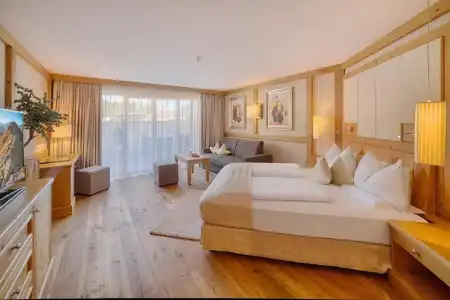Majestic – Unique Spa Resort - 35