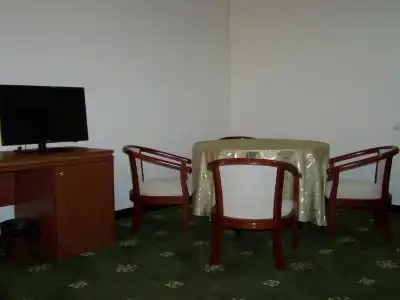 Arien Plaza - 10
